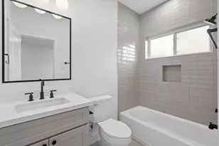 826 Curtin St, Houston, TX 77018 - Photo 13