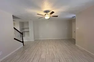 311 Silky Leaf Dr, Houston, TX 77073 - Photo 3