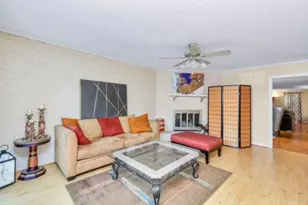 530 N Post Oak Ln, Houston, TX 77024 - Photo 9