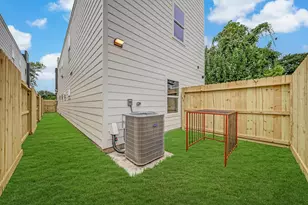 966 & 968 South A/B Ln, Houston, TX 77088 - Photo 15