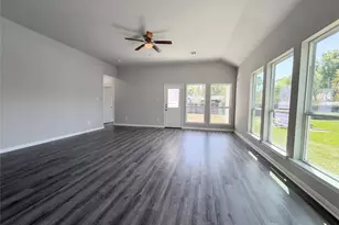 222 Spruce Lake Rd, Houston, TX 77336 - Photo 3