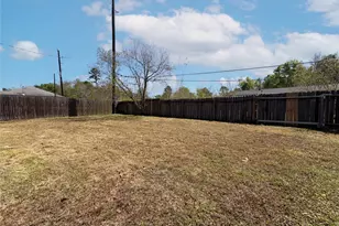 222 Spruce Lake Rd, Houston, TX 77336 - Photo 19