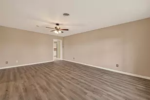 2304 Belvedere Dr, Baytown, TX 77520 - Photo 7