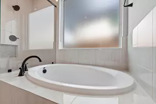 5114 Getty Ln, Iowa Colony, TX 77583 - Photo 25