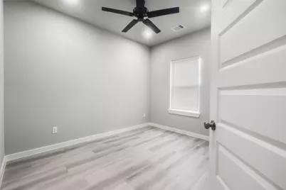 8153 Tate Street #B, Houston, TX 77028 - Photo 3