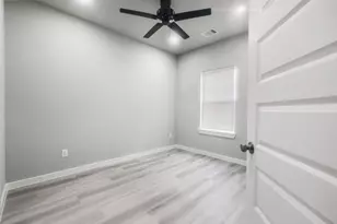 8153 Tate St, Houston, TX 77028 - Photo 3