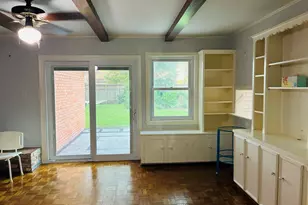 5617 Flack Dr, Houston, TX 77081 - Photo 9