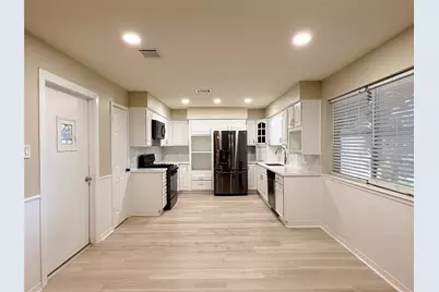 205 W Vaughn Lane, Deer Park, TX 77536 - Photo 9