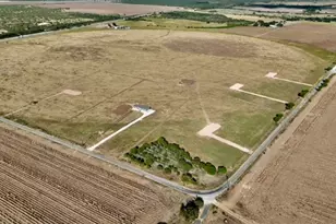 365 County Road 305, Knippa, TX 78801 - Photo 21