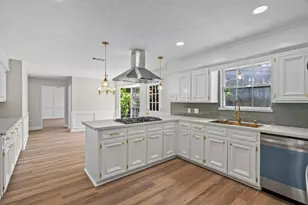 16318 Heatherdale Dr, Houston, TX 77059 - Photo 17
