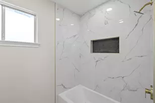 16318 Heatherdale Dr, Houston, TX 77059 - Photo 33