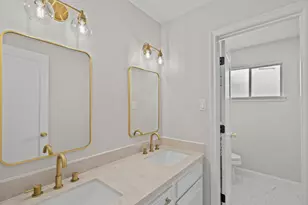 16318 Heatherdale Dr, Houston, TX 77059 - Photo 31