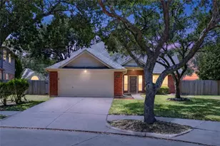 102 Lissa Ln, Sugar Land, TX 77479 - Photo 1