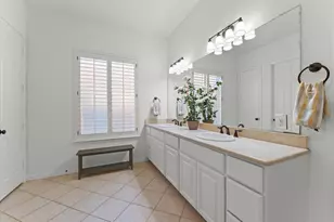 203 Greylake Pl, Magnolia, TX 77354 - Photo 11