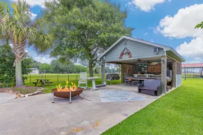 809 S Van Ostrand Lane, Winnie, TX 77665 - Photo 15
