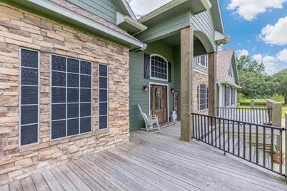 809 S Van Ostrand Lane, Winnie, TX 77665 - Photo 13