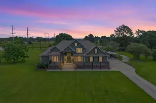 809 S Van Ostrand Ln, Winnie, TX 77665 - Photo 1