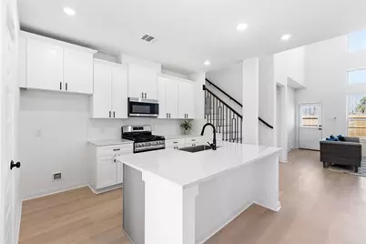 404 Kendall Crest Drive, Alvin, TX 77511 - Photo 11