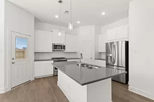 527 Pk Hl Ct, Stafford, TX 77477 - Photo 7