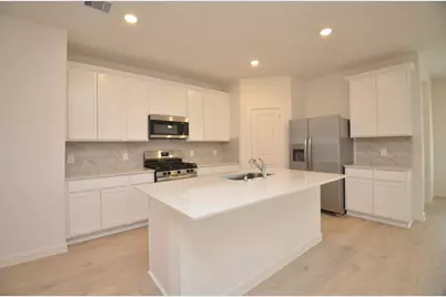 31103 Warwick Coast Court, Fulshear, TX 77441 - Photo 13