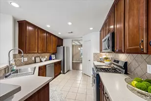 405 Laddingford Ln, League City, TX 77573 - Photo 11