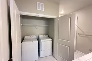 2102 Antoine Dr, Houston, TX 77055 - Photo 9
