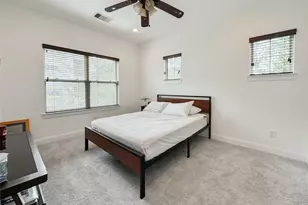 2 Hermann Park Ct, Houston, TX 77021 - Photo 37