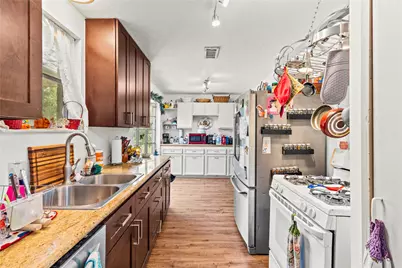 510 Portage Lane, Friendswood, TX 77546 - Photo 7