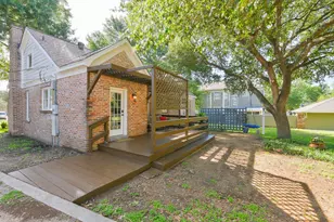 802 S Day St, Brenham, TX 77833 - Photo 9