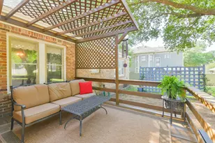 802 S Day St, Brenham, TX 77833 - Photo 9