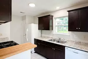 9302 Golden Sunshine Dr, Houston, TX 77064 - Photo 5