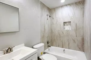 9302 Golden Sunshine Dr, Houston, TX 77064 - Photo 11