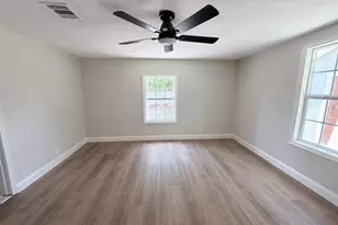9532 E Avenue I, Houston, TX 77012 - Photo 9