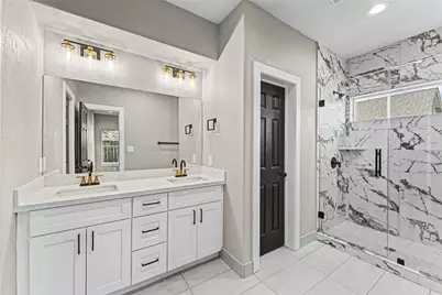 8221 Flaxman St, Houston, TX 77029 - Photo 15