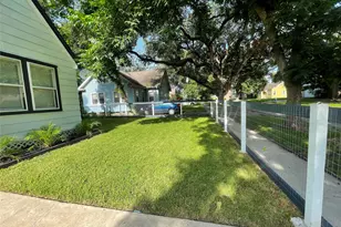 7709 Edna St, Houston, TX 77087 - Photo 13