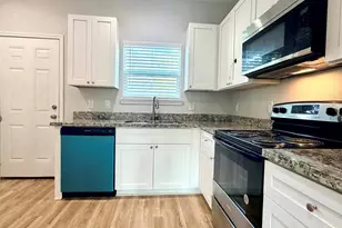502 S Ross Sterling, Anahuac, TX 77514 - Photo 9