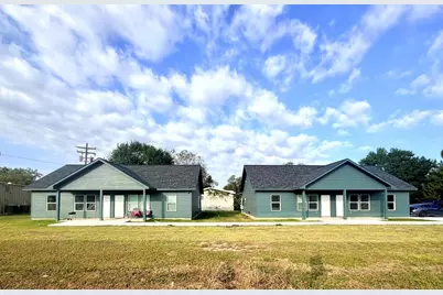 502 S Ross Sterling #B, Anahuac, TX 77514 - Photo 3