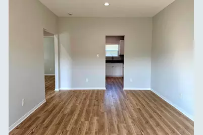 502 S Ross Sterling #B, Anahuac, TX 77514 - Photo 5