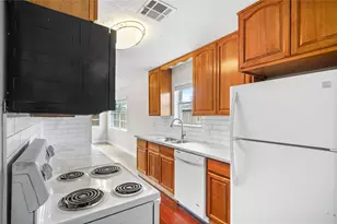 327 Windward Dr, League City, TX 77573 - Photo 11