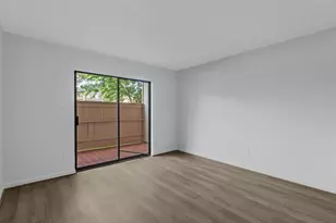 8423 Hearth Dr, Houston, TX 77054 - Photo 15