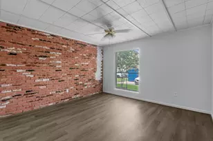 8423 Hearth Dr, Houston, TX 77054 - Photo 9