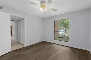 8423 Hearth Dr, Houston, TX 77054 - Photo 13