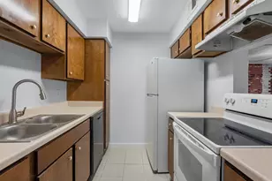 8423 Hearth Dr, Houston, TX 77054 - Photo 5