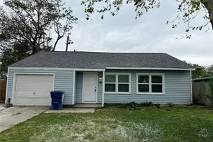 1418 2nd Ave N, Texas City, TX 77590 - Photo 1