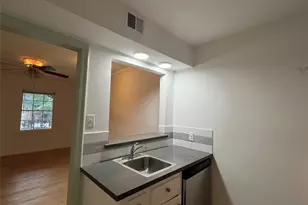 5216 Arboles Dr, Houston, TX 77035 - Photo 5