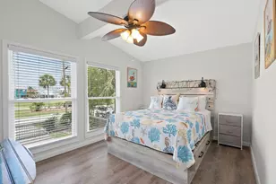 16609 Flamingo Way, Jamaica Beach, TX 77554 - Photo 27