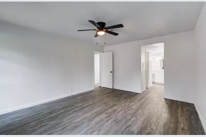 534 Robert E Lee Drive, Conroe, TX 77302 - Photo 11