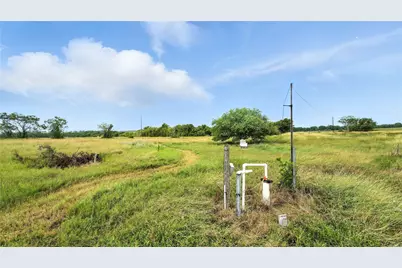 81 Private Road 3095, Shiner, TX 77984 - Photo 17