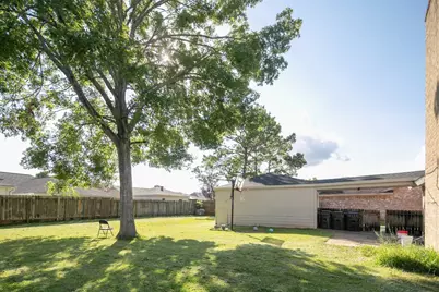 2822 Colonial Drive, Sugar Land, TX 77479 - Photo 25