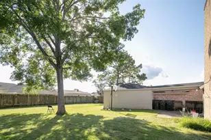 2822 Colonial Dr, Sugar Land, TX 77479 - Photo 25